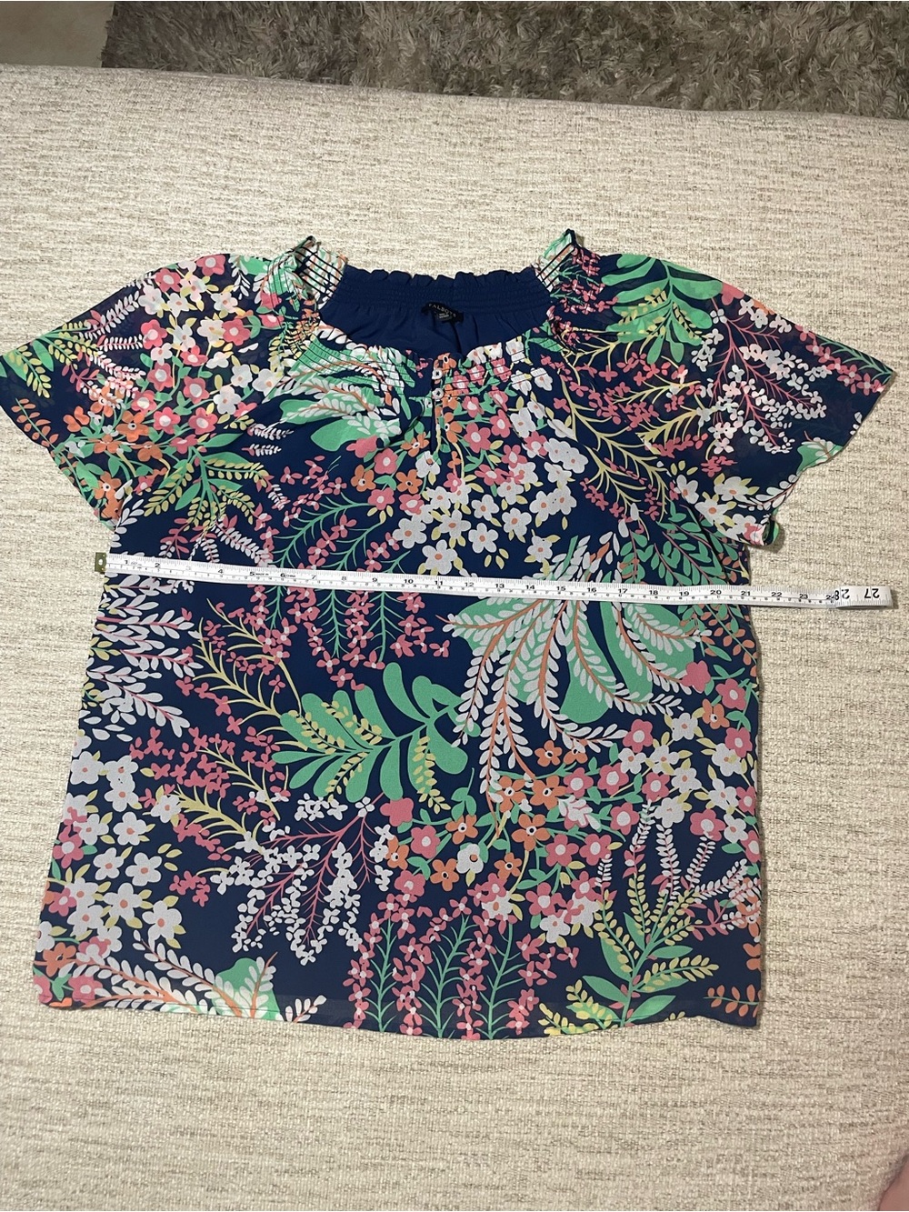 Talbots Navy Floral Short Sleeve Top Large - Picture 7 of 10